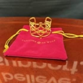 Gold Cuff item