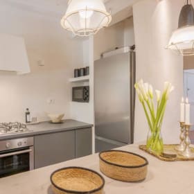 Luxury Vacation Getaway for 4 in Cortona Tuscany- Italy item
