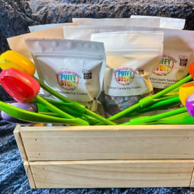 🌸 Mother’s Day Gift Basket – Sweet Treats & Keepsakes 🌸 item