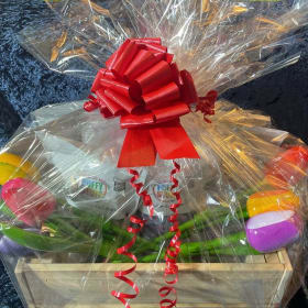 🌸 Mother’s Day Gift Basket – Sweet Treats & Keepsakes 🌸 item