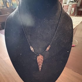 Necklace item
