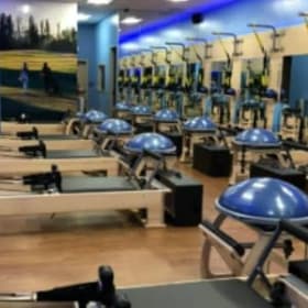 Club Pilates - 8 Classes & Grip Socks (OA310) item