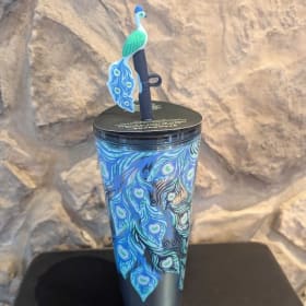 Gobelet réutilisable / Starbucks Reusable Tumbler item