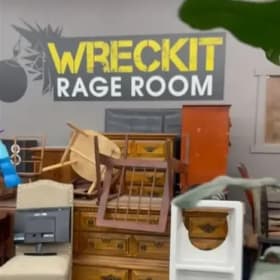 WreckIt Rage Room – $100 Smash Experience item