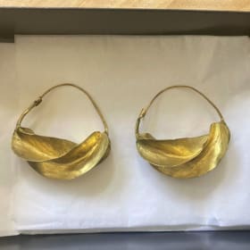 Handcrafted earrings item
