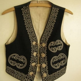 Vest item