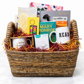 🌞 Summer Escape Reading Basket item