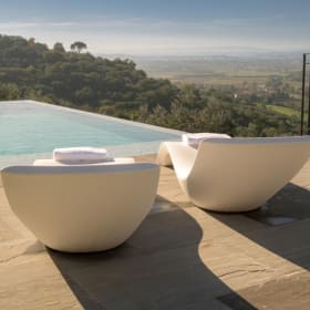 Luxury Vacation Villa Getaway for up to Eight People in Cort item