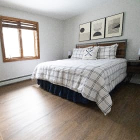 Queen Bed (Single Occupancy) item