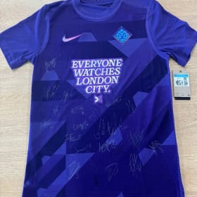 Team signed 3rd team shirt item