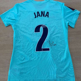 Jana Fernández Signed Home shirt item