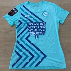 Jana Fernández Signed Home shirt item