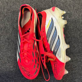 Elena Linari signed football boots item