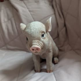 Sweet Little Piggy Figurine # 4 item