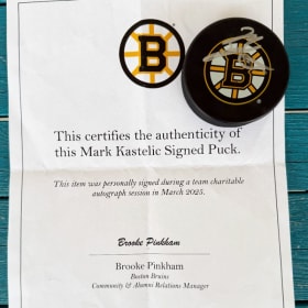 Boston Bruins Autographed Hockey Puck 🏒 item