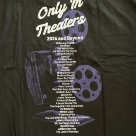 WARNER BROS WB T SHIRT XXL CINEMACON 2026 NEW item