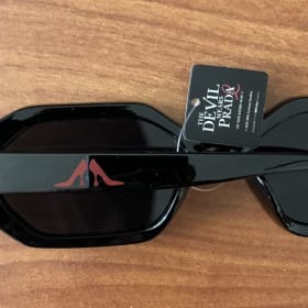 DEVIL WEARS PRADA 2 SUNGLASSES NEW BLACK item