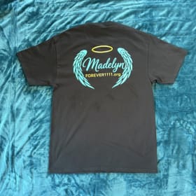 T-shirt- Medium item