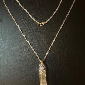 18.5 inch crystal pendant necklace item