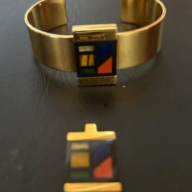 Metal bracelet and pendant with inlay item