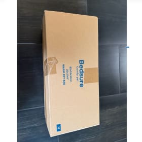 Brand New Bedsure medium dog bed item