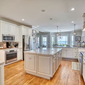 7-Night Lakefront Getaway item
