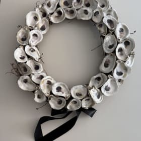 Oyster Wreath item