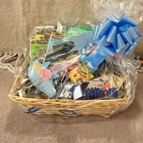 HEADLINER: Wallis & Son Pet Supplies Doggy Hamper item