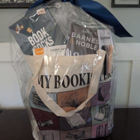 Book Lovers item
