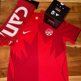 Team Canada Prize Pack item