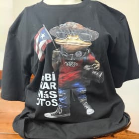 T-Shirt item