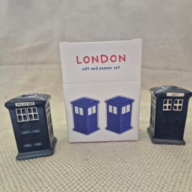 London blue police box salt and pepper set item