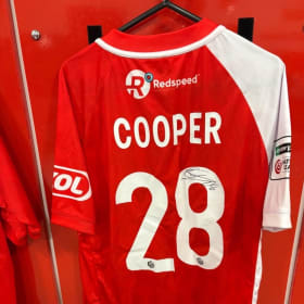 Charlie Cooper no 28 Size M item