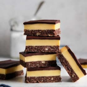 Nanaimo Bars (9"x13" pan, approx 12-18 servings) item