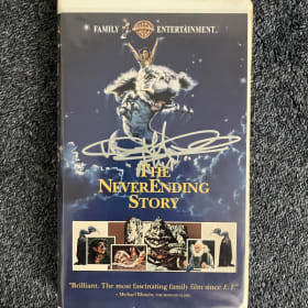 THE NEVERENDING STORY VHS SIGNED BY “ATREYU” NOAH HATHAWAY item