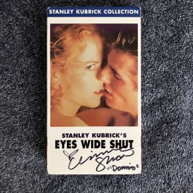 EYES WIDE SHUT VHS SIGNED BY VINESSA SHAW “DOMINO” item