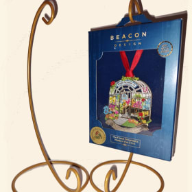 Golden Wire Keepsake Display item