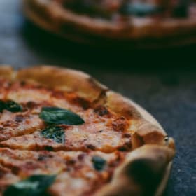 December Large Pizza Plate item