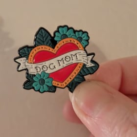 Dog Mom Pin item