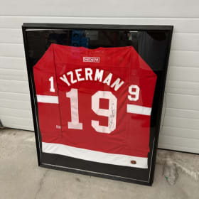 Steve Yzerman Detroit Red Wings Jersey (Framed + Signed) item