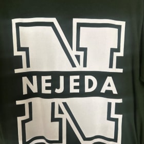 N T-shirt item