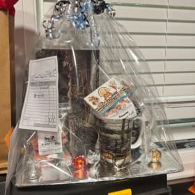 Grandma's Beach Treats Gift Basket item
