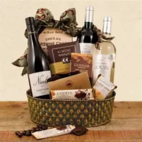 Wine Gift basket w 3 bottles of red wine item
