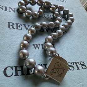 Pearl Necklace item