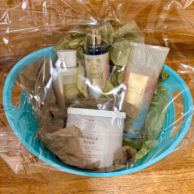 Bath & Body Works Vanilla Romance Bundle item