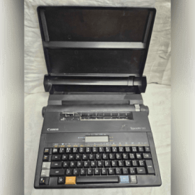 Canon Typestar 110 typewriter item