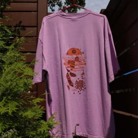 T-Shirt item
