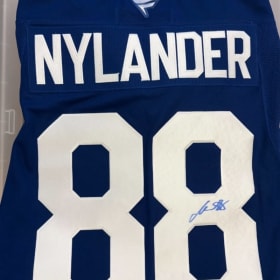 Toronto Maple Leaf Nylander Signed Jersey item