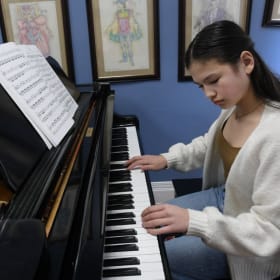Gift a 1-Hour Music Lesson item