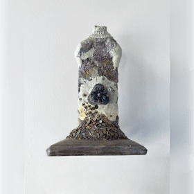 Sculpture 1 item